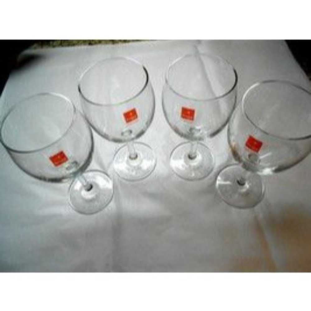 4 Bormioli Rocco Made in Italy Italian 8 oz. Stemmed Wine Glasses 6 3/4" Tall